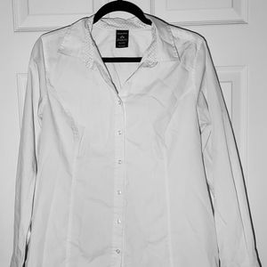 White long-sleeve Collared Shirt